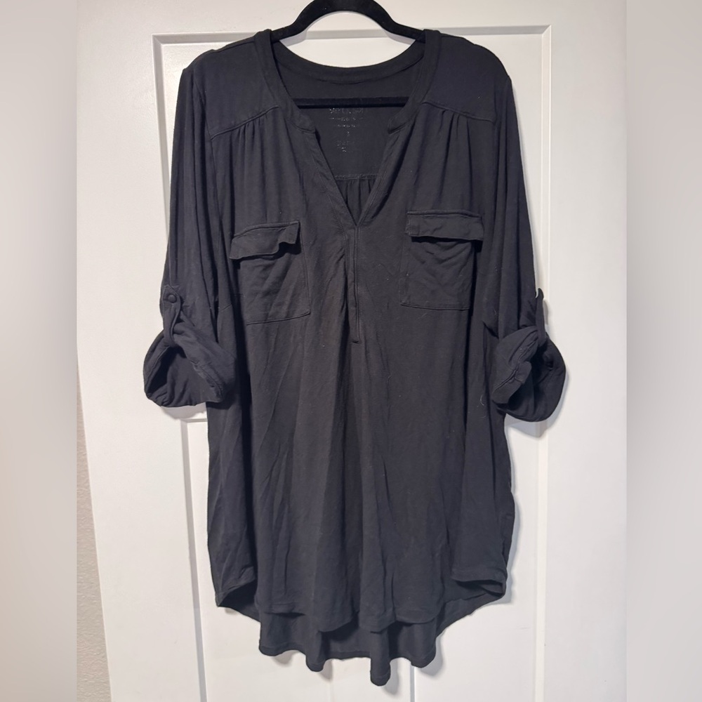 Torrid Super Soft Women's Black V-Neck Roll-Sleeve Tunic Top